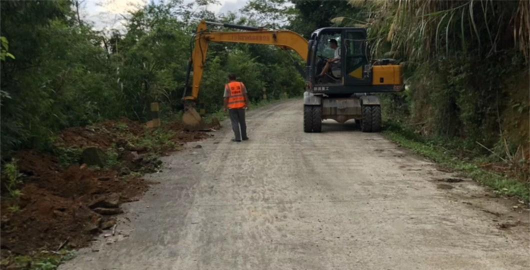 護欄防撞柱底座開挖